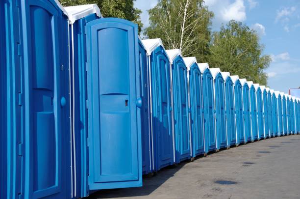 Porta potty delivery and setup in Mount Prospect, IL